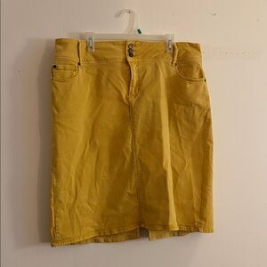 Chic Yellow Denim Skirt